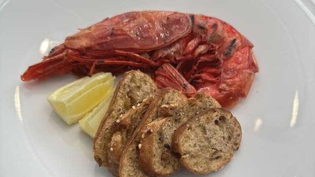 Carabineiro Grelhado, Tostas E Limao  - Cafetaria Mensagem - Altis Belém Hotel & Spa, Lisbon