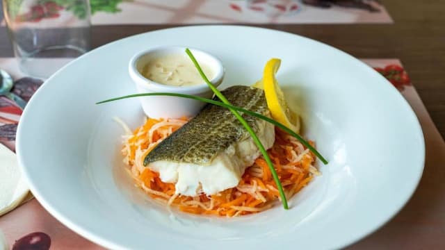 Tartare de bœuf au couteau - Campanile Rouen Sud Zénit Parc Expo