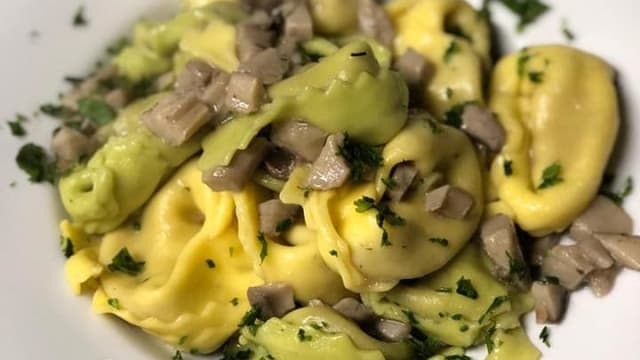 Tortelloni ripieni ai porcini  - La Roccia