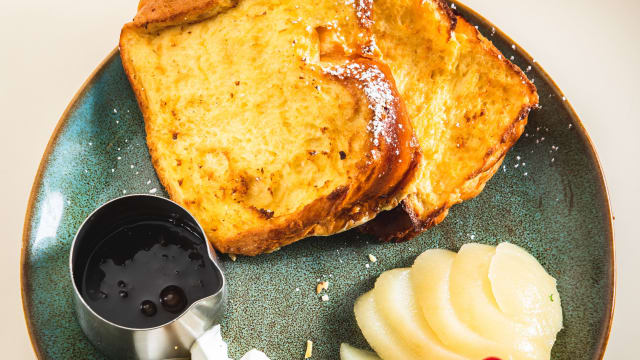 Brioche façon pain perdu gourmand poire chocolat - Le Triadou Haussmann, Paris