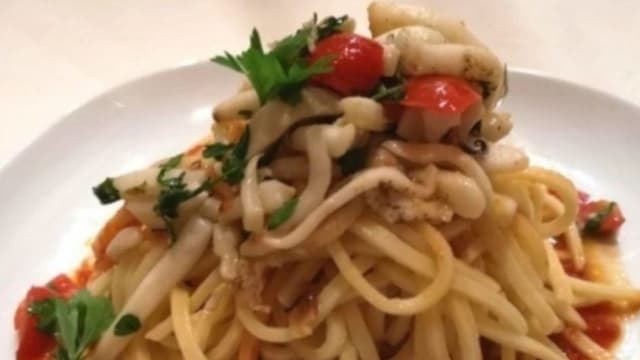 Troccoli alla carbonara nera di seppia di Vieste  - Osteria La Luna Piena