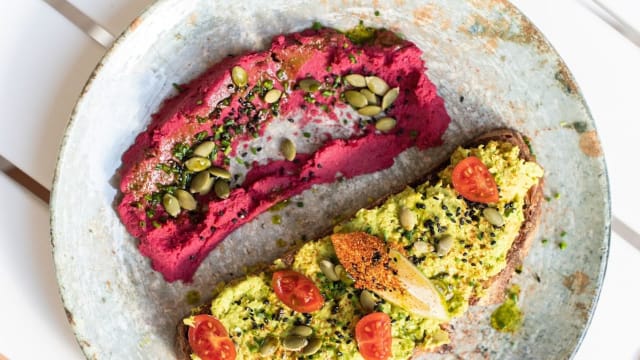 Avocado Toast with Hummus - Señor Piña Terraza Gótico, Barcelona