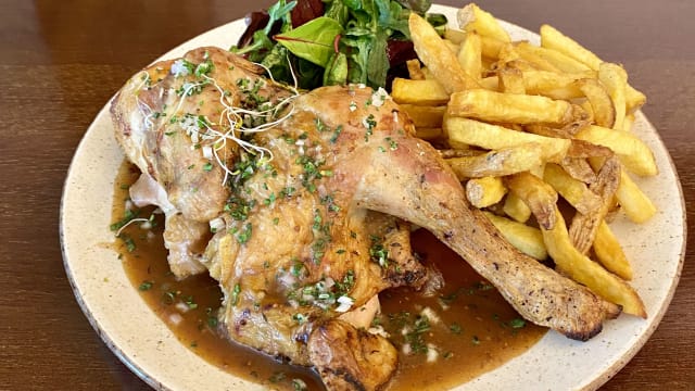 Poulet fermier rôti - Le Refuge des Moines, Paris