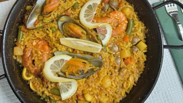 Paella de marisco - The Golden Fork & Knife, Lisbon