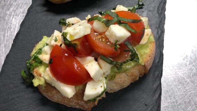 Bruschetta (2 pcs) - The Golden Fork & Knife, Lisbon