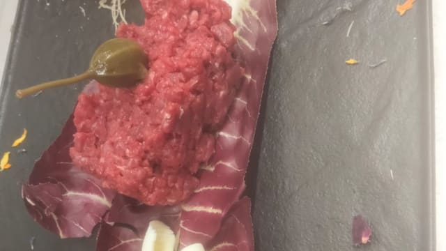 Tartare di manzo - Mangjê E Tajs