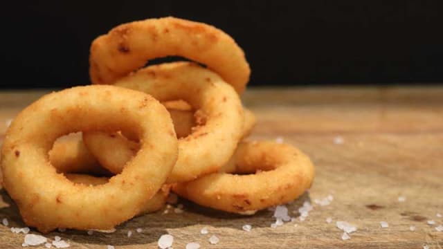 Anelli Di Cipolla Fritti - Bistrot ai Giardini, Oleggio