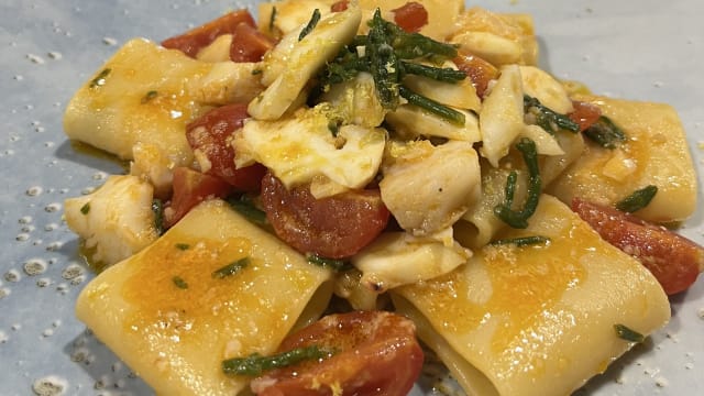 Paccheri con battuto di gallinella, seppia e asparagi id mare - Ristorante Lefebvre