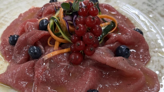 Carpaccio di carne salada ai frutti rossi, - Ristorante Lefebvre