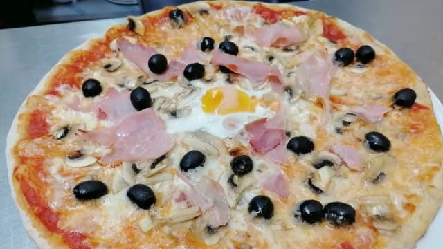 Capricciosa  - Pizzeria Focacceria Bianca, Cagliari