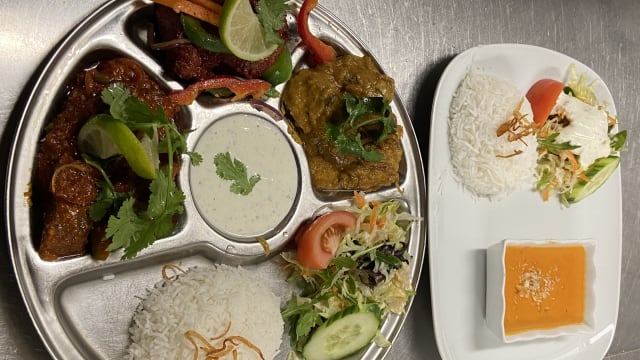 Lamm Thali 3 Små Rätter - Miss puri, Stockholm