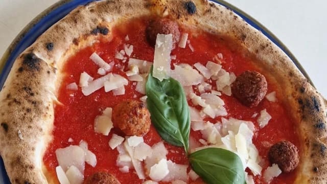 Cappello di san gennaro - Figli del Vesuvio Monza