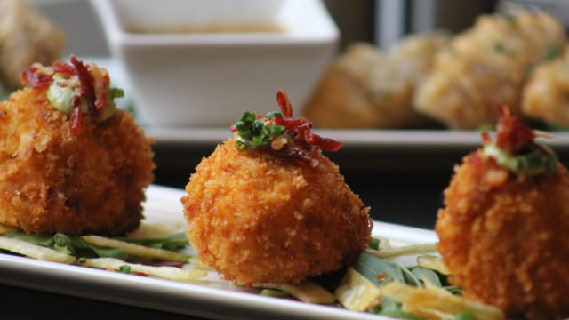 Croquetas de jamón ibérico - Lola Sí Mola, Madrid