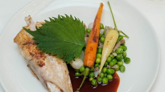 Brittany monkfish “à la plancha”, yakisoba sauce and French-style peas - La Mascotte, Paris