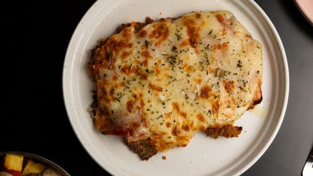 Milanesa a la napolitana con patatas fritas - Devoto, Barcelona