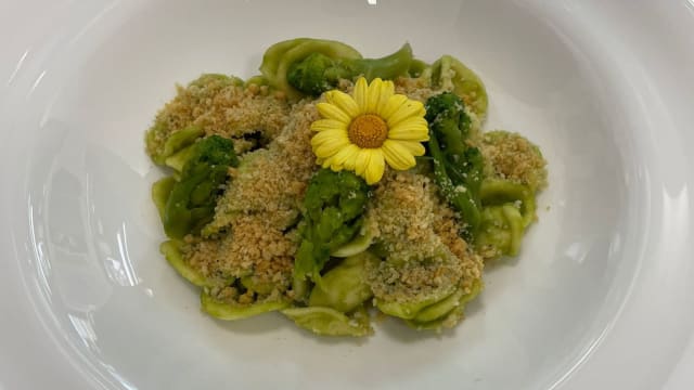 Orecchiette with turnip greens cream, chilli pepper,garlic and homemade bread crumble with thyme  - Ostuni Palace - Il Bistrot, Ostuni