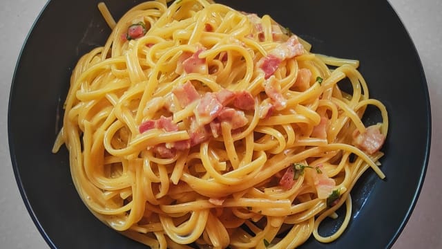 Linguine alla carbonara - Monterosso, Paris