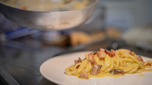 Spaghettone alla carbonara - NOS Ristorante, Alberobello