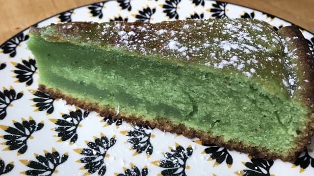 Gâteau au chocolat blanc et matcha - TouyTouyT, Paris