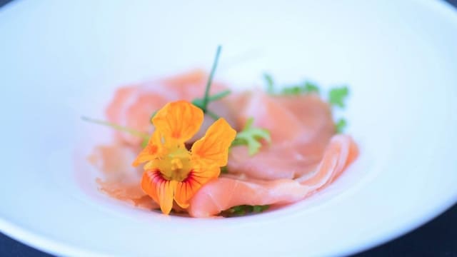  Carne salada, weiße und grüne spargel mit geraspaltem parmesan und rauke  - Restaurant Piazzetta