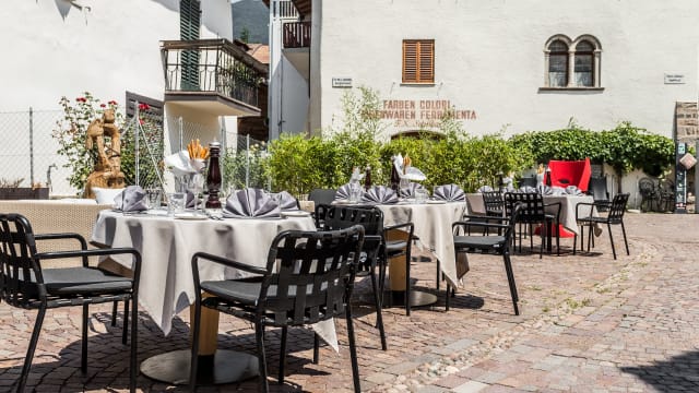  Hausgemachte schlutzer gefüllt mit spinat und ricotta zerlassener butter und parmesan  - Restaurant Piazzetta