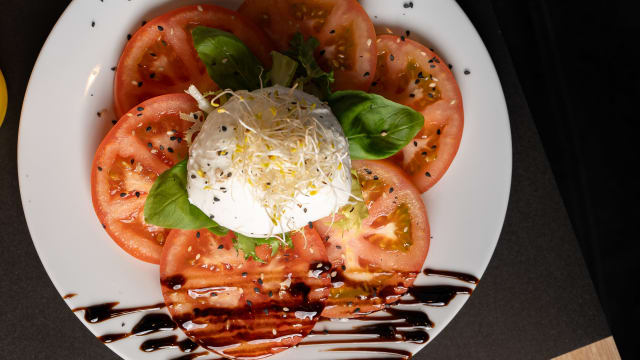 Caprese - Micu Maku Sagrada Familia, Barcelona