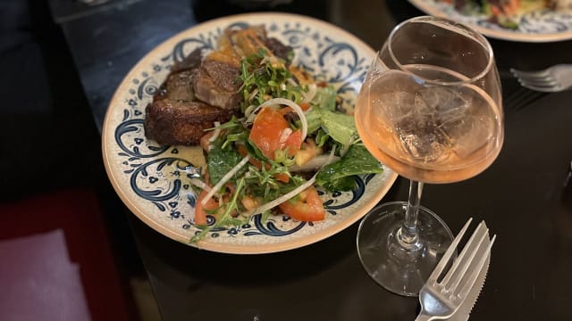 Noix d'entrecote sauce poivre. - Giulia, Paris