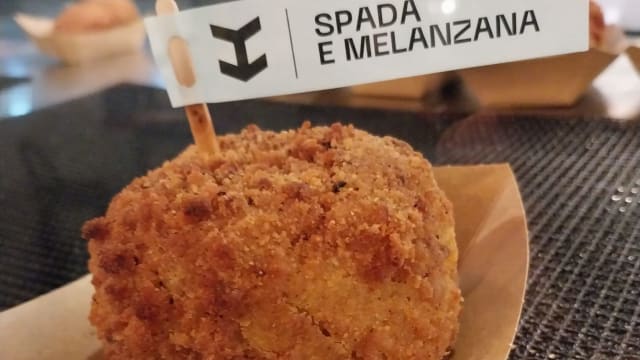 Arancina Spada e melanzana - Cantunera Roma