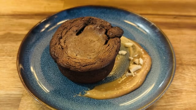 Fondant au chocolat, praliné noisette & amande - La Belle Quille, Paris