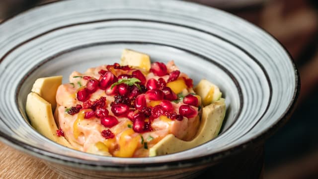 Tartare de Saumon - Les trois maladroits, Paris