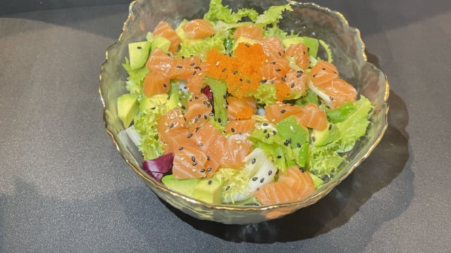 Ensalada salmón  - Xiximu Creative Cuisine