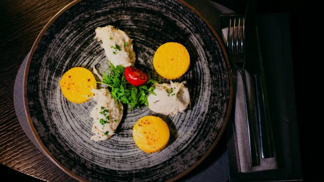 Baccalà mantecato con polenta e crostini - Aki, Venice