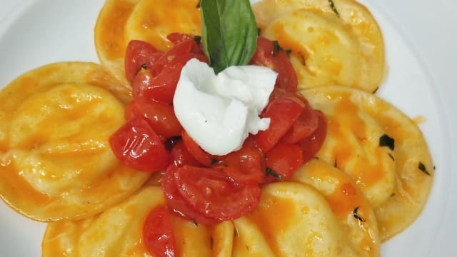 Ravioli di burrata  - Amici Miei