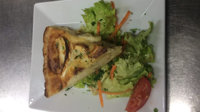 Quiche au fromage  - Le Petit Pub, Montreuil