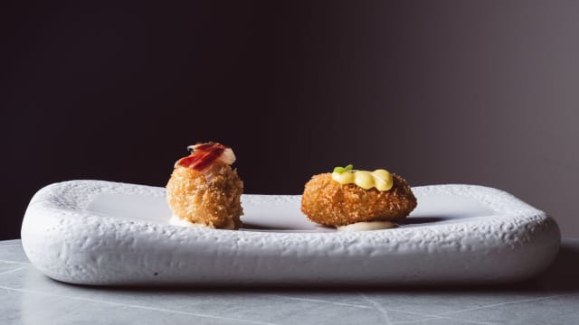 Croquetas de jamón Ibérico - Alma de Barra, Alicante