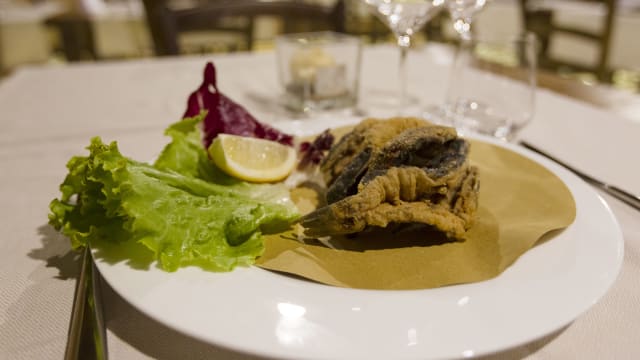 Pescegatto (fritto) con polenta abbrustolita - Antica Locanda Bepa