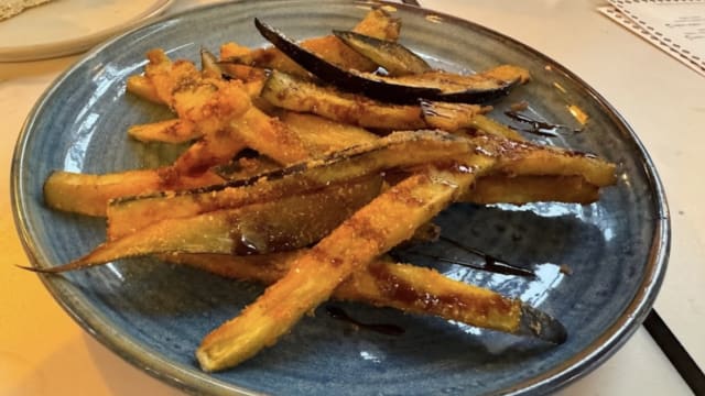 Berenjena con miel de caña - Taberna La Roldana - Gastronomía Andaluza, Madrid