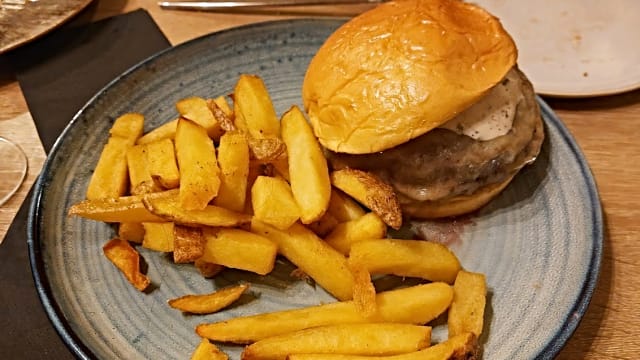 Hamburguesa La Roldana - Taberna La Roldana - Gastronomía Andaluza, Madrid