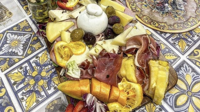 Spaghetti Alla Carbonara - Kalaccilla Sapori di Sicilia, Catania