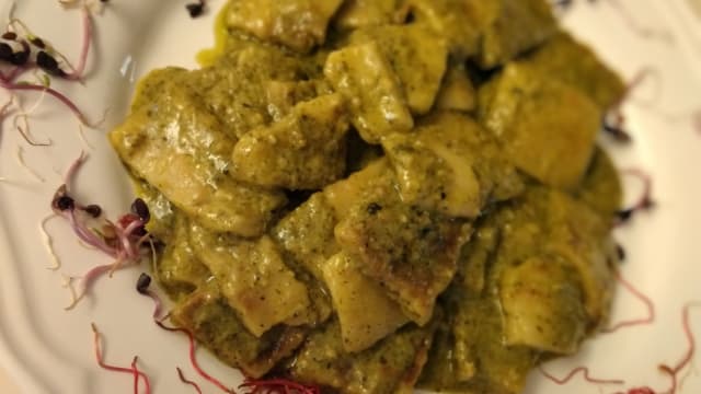 Testaroli al pesto - Le Verdi Cantine