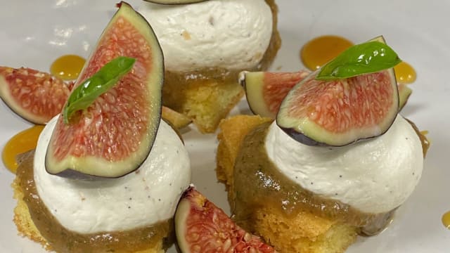 Financier / chocolat blanc / pécan / cerises à l’eau de vie - La Maniguette