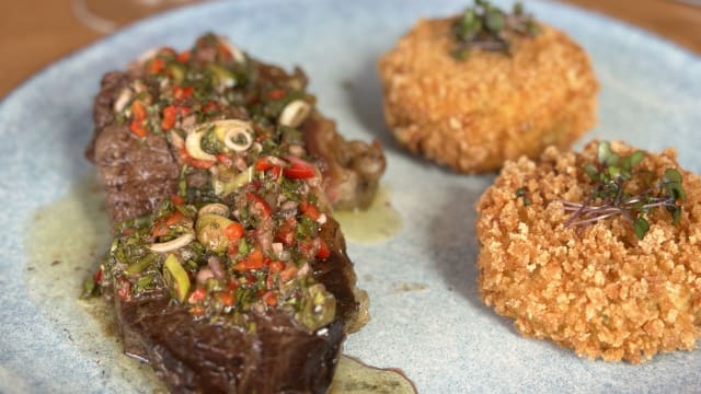 Le faux filet des hauts-de-france, pomme macaire et sauce chimichurri - Le Piaf - Le Domaine des Vanneaux, L'Isle-Adam