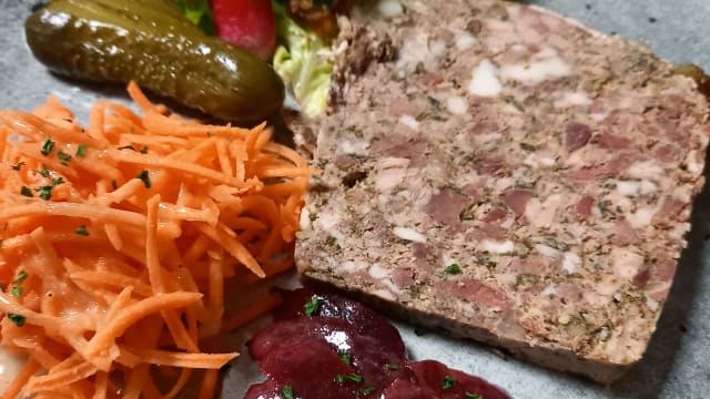 Terrine de lapin aux noisettes - Winstub Ville de Reims, Sélestat