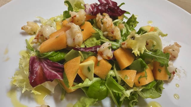 Insalata con melone,brunoise di Gamberi,avocado e melissa (2)									 - l'Incontro, Carpi