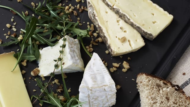 Assiette de fromage - Le Paname Art Café, Paris