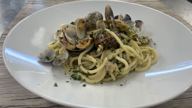 Spaghetti alle vongole - Capannina Bibione