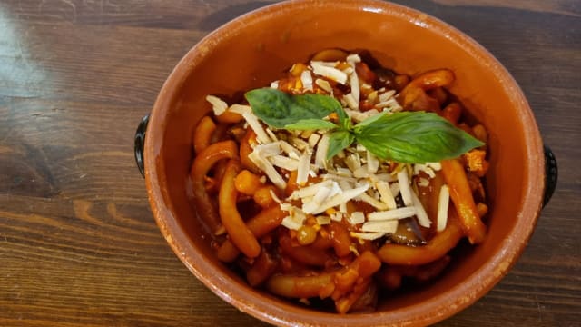 Il Maccheroncino alla Norma - Bistrot A' Ficaredda