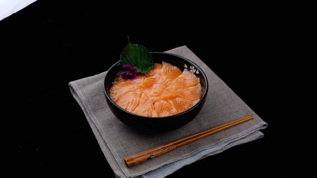 Chirashi assortiment - New Sakura, Paris