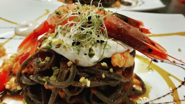 I Tagliolini Neri con Burrata e Scamponi - Il Tramonto, Desio