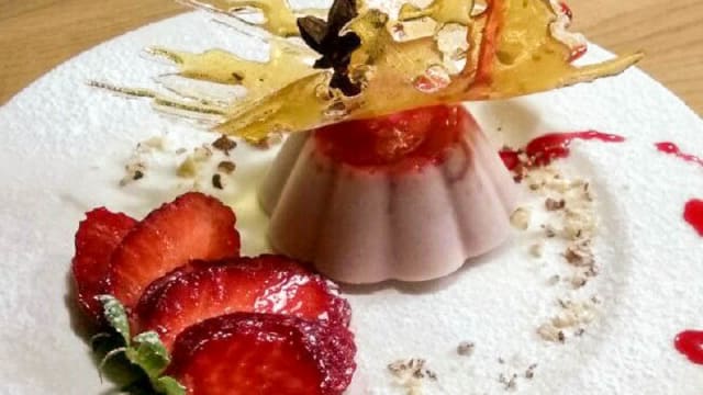 Semifreddo alle fragoline di bosco con croccante caramellato - L'Imperfetto, Figline Valdarno